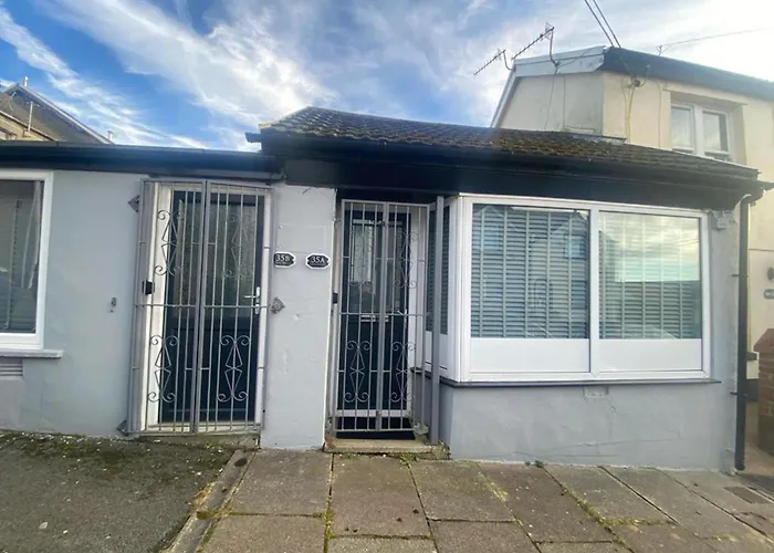Beautiful 3-Bed Apartment In Merthyr Tydfil