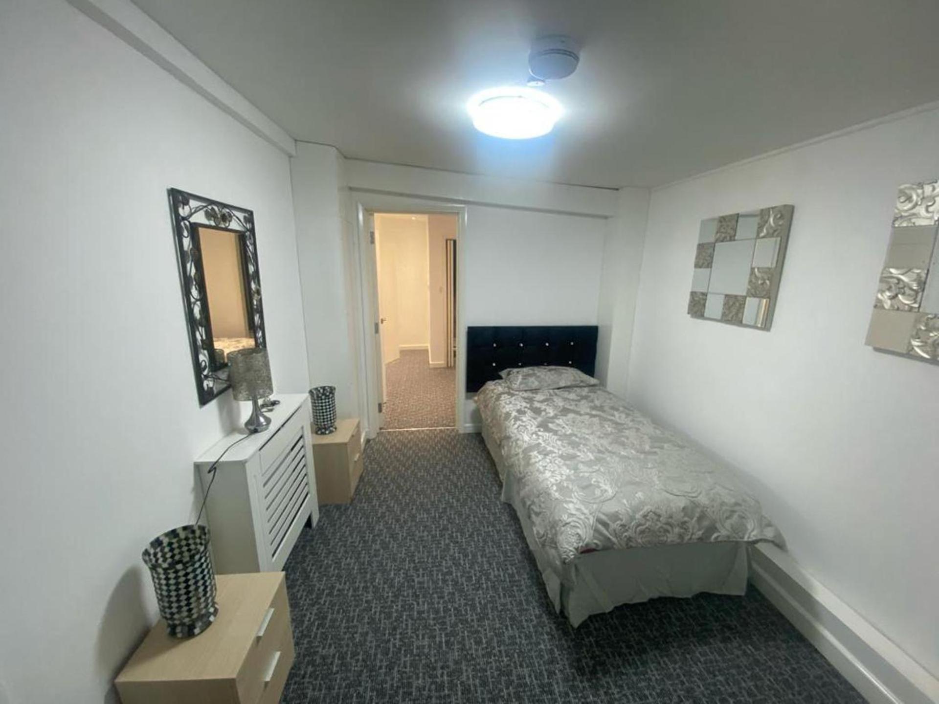 Apartment Beautiful 3-bed In *