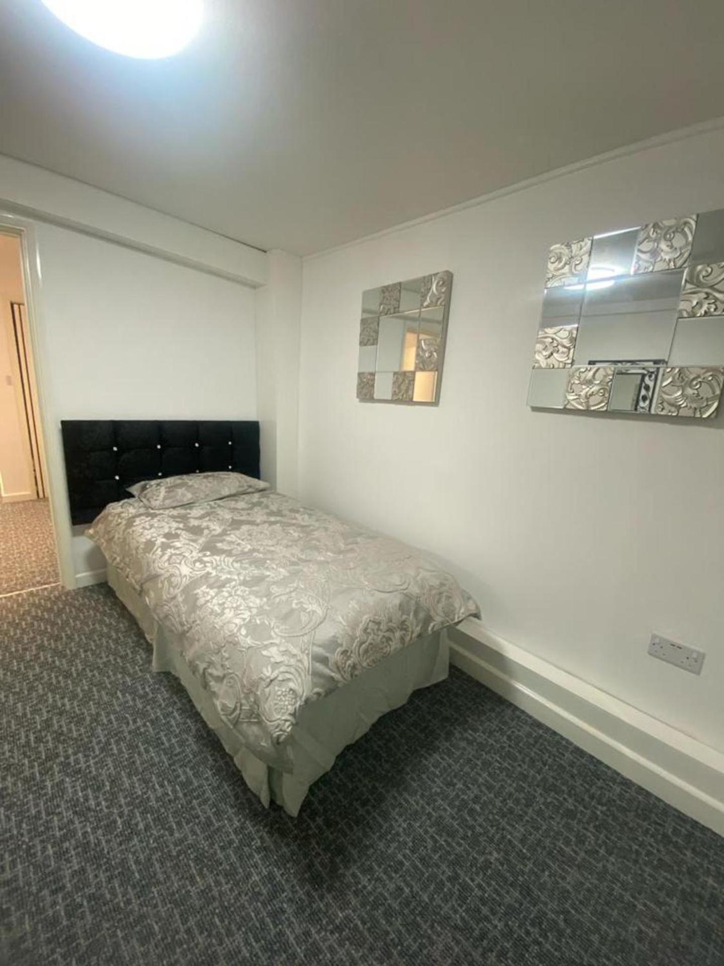 Beautiful 3-bed In Apartment *